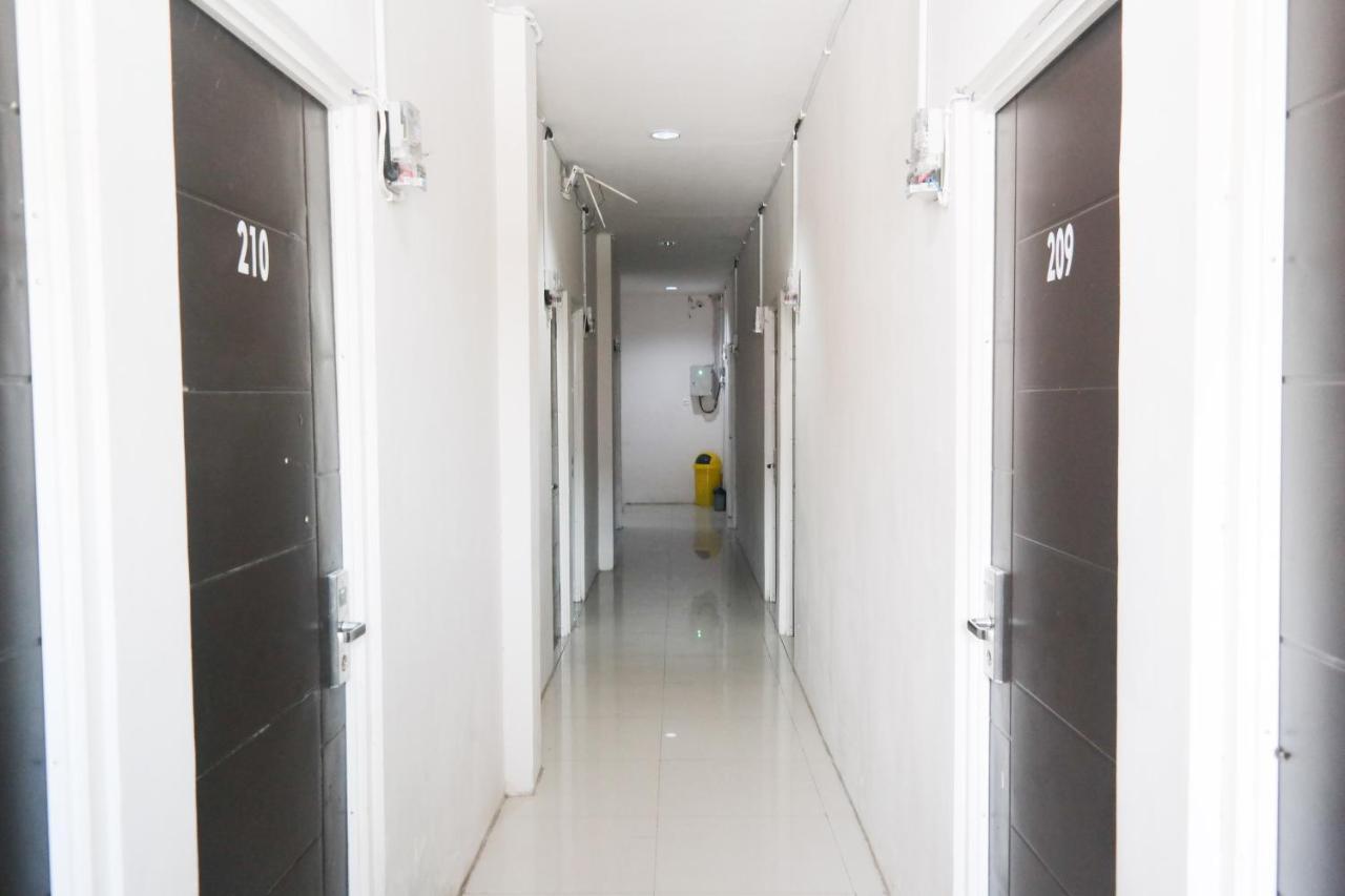 Reddoorz At Jalan Somba Opu Losari 마카사르 외부 사진